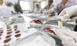 Mersin'de kan portakalı çikolatayla buluştu