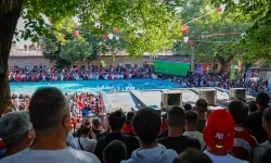 Milli maçta Bursa tek yürek oldu