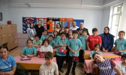 Trabzon Büyükşehir'in 'Akran Nezaketi' eğitimleri sürüyor