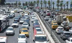 İzmir'de trafik artıyor