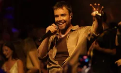 Murat Dalkılıç İstanbul'da 5 Saat Sahnede Kalarak Rekor Kırdı
