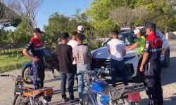 Aksaray'da tehlikeli hareketler yapan 4 motosiklet sürücüsü yakalandı