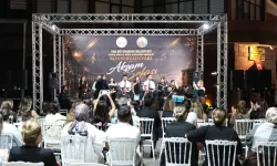 Edremit'te Van rüzgarı: Akşam Sefası'ndan muhteşem konser
