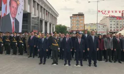 Kars'ta 30 Ağustos Zafer Bayramı Kutlamaları Hava Muhalefeti Engeline Takıldı