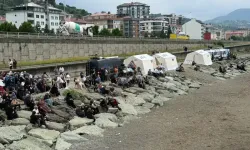 Rize Çayeli'nde denizde kaybolan 10 yaşındaki çocuk için arama çalışmaları sürüyor