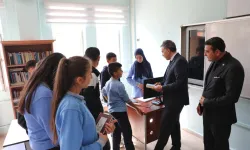 Ağrı'da öğrenciler büyüklerin yaşam deneyimlerini 'Bilge Sesler' ile kayıt altına alıyor