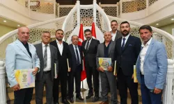 AKK Başkanı Halil İbrahim Yılmaz, Ankara Kitap ve Kırtasiyeciler Esnaf Odası Başkanı Müslüm Küçükarzuman'ı ağırladı