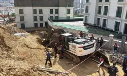Başakşehir'de inşaat alanında göçük: 2 işçi kurtarıldı, 1 işçi aranıyor