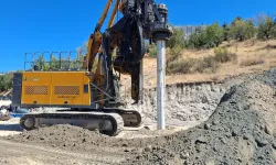 Beypazarı'nda heyelana karşı 228 fora kazık çakılıyor