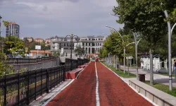 Keçiören'in parklarında yürüyüş yolları yenileniyor