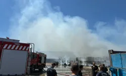 Mustafakemalpaşa'da Fabrika Bahçesinde Yangın