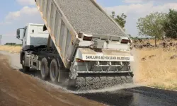 Şanlıurfa Siverek'te 5 kilometrelik yol sathi asfaltla yenilendi