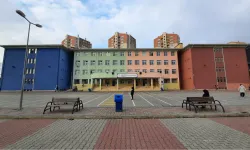 Başakşehir'de okulda bıçaklı kavga: Beş öğrenci yaralandı