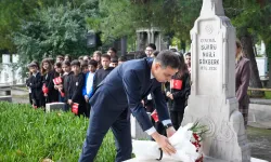 İstanbul'un kurtuluşunun 103. yılında Şükrü Naili Gökberk Paşa kabri başında anıldı