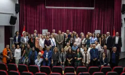 İzmir'de Bornova 3. Yaş Üniversitesi yeni döneme başladı