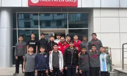 Kars'ta öğrenciler buz pateni etkinliğinde buluştu