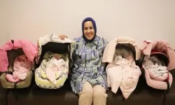 Kaş Kınık'ta ikinci çocuk bekleyen ailenin dördüzleri oldu!