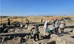 Kültepe'de 78 yıllık kazı tarihinde bir ilk! Helenistik Dönem mozaiği bulundu