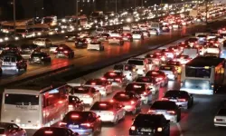Türkiye'nin araç karnesi açıklandı: Gri otomobil, benzinli motor öne çıktı