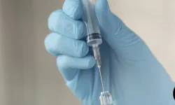 Uzmanlardan grip uyarısı: 6 aydan büyük herkese influenza aşısı öneriliyor