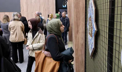 Konya Karatay'da geleneksel çini sanatı sergisi