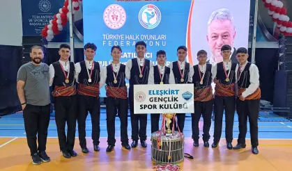 Artvin Eleşkirt Gençlik Spor Kulübü bölge birincisi oldu