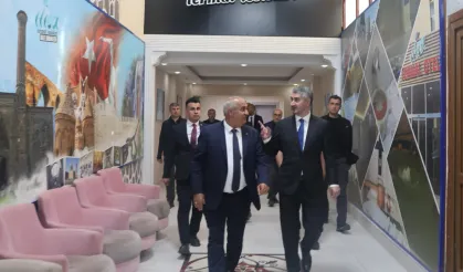 Bakan Yardımcısı Tarıkdaroğlu Aziziye'de