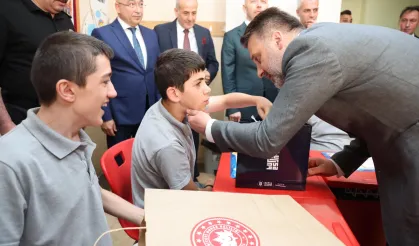 Bursa’da Karne Heyecanı: Başkan Vekili Şahin Biba Öğrencilerle Bir Araya Geldi