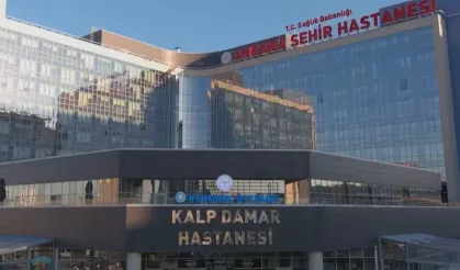 Türkiye'nin İlk Yerli Kalp-Akciğer Makinesiyle İlk Ameliyat Başarıyla Yapıldı