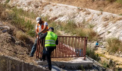 Seferihisar'da selin izleri siliniyor