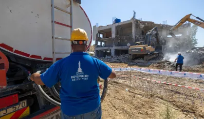 İzmir'de imar mevzuat aykırılığına taviz yok
