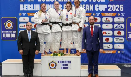 İzmir Büyükşehir Belediyesi Spor Kulübü'nden 205 Madalyalık Dev Başarı