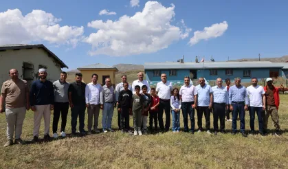 Vali Bozkurt köy ziyaretleriyle vatandaşlardan tam not aldı