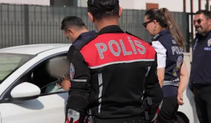Ankara'da okul çevrelerinde geniş kapsamlı denetim: 48 aranan şahıs yakalandı