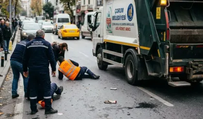 Çorum'da Çöp Kamyonundan Düşen 2 Belediye İşçisi Yaralandı