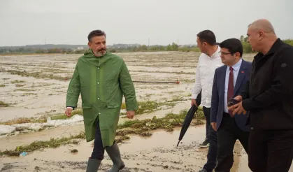 Arsuz'da sağanak ve dolu sonrası ekipler sahada