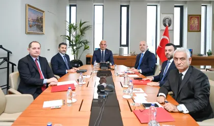 Bakan Ersoy ve THY yönetiminden turizm zirvesi