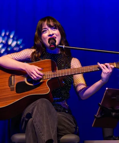 1 yılda Türkiye'nin 81 ilinde sahne alan ilk kadın müzisyen oldu