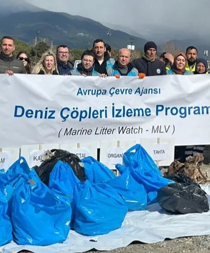 Deniz Çöpleri İzleme Programı'nda Balıkesir Altınkum'da temizlik