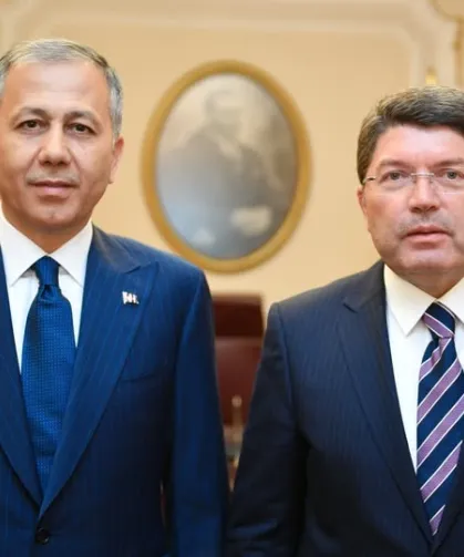 Yerlikaya ve Tunç'tan veda mesajı