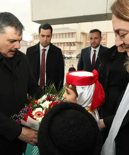 Bakan Çiftçi Ağrı'da... Valilik ziyaretinde vatandaş odaklı hizmetleri değerlendirdi