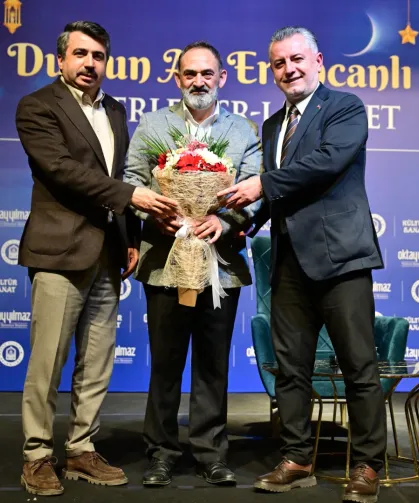 Dursun Ali Erzincanlı Bursa Yıldırım'da gönüllere dokundu