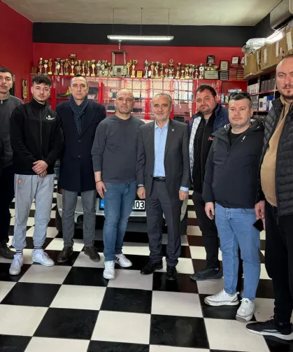 İYİ Partili Akalın'dan araç aksesuarı sektörüne ziyaret