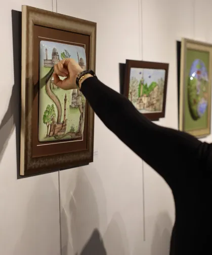 Sakarya'da genç sanatçıların hazırladığı 'Topraktan Geleneğe Çini' sergisi