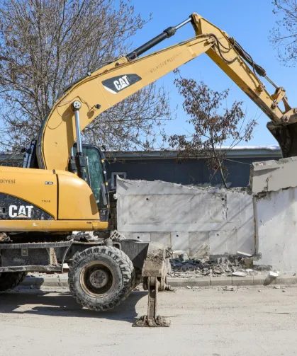 Van'da kaçak yapılara geçit yok