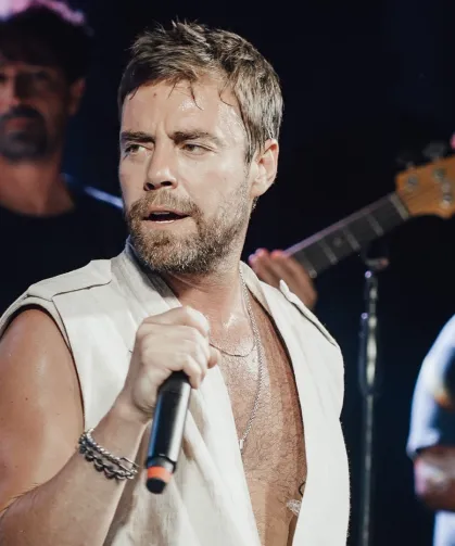 Alaçatı Ot Festivali'nde yıldız yağmuru... Berkay, Simge ve Murat Dalkılıç bu festivalde