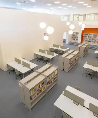 İzmir'de Hasan Ali Yücel Kütüphanesi hizmette