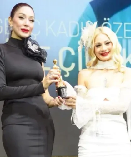 Raffles'ta yıldızlar geçidi: Nevide Çiçek'e 'İlham' Ödülü!