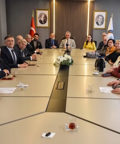 Rektör Karahasanoğlu: 'Yapay zekayı fırsata çevirmeliyiz'