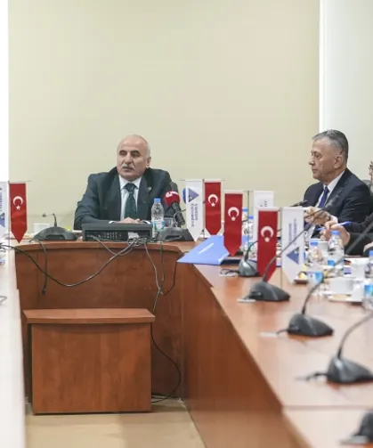 TBMM heyetinden üniversite ve Maarif Vakfı ziyareti